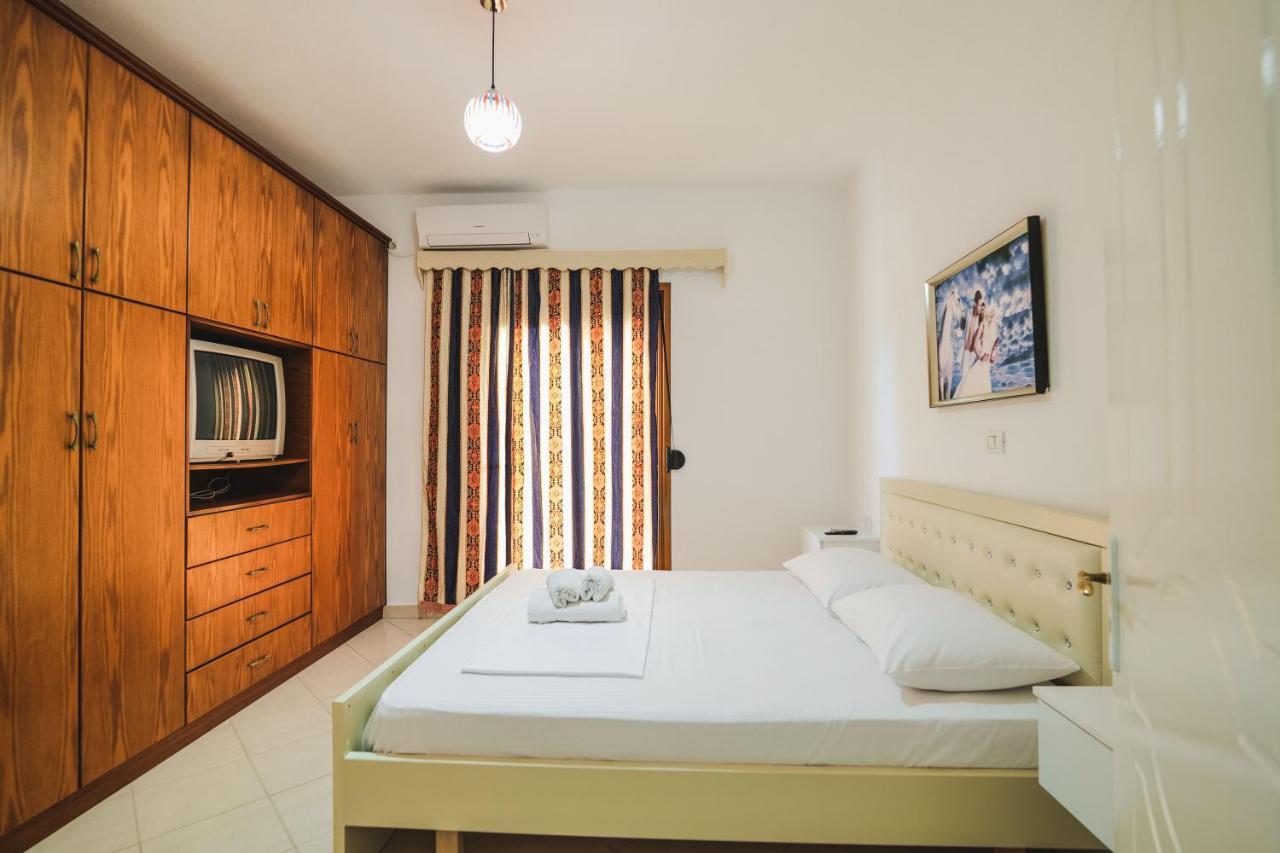 Vila Fredi Ksamil Exterior foto
