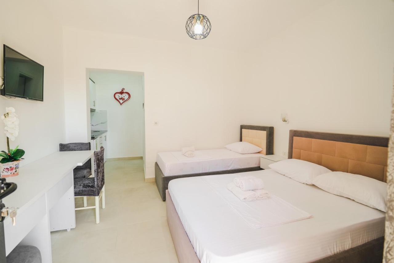 Vila Fredi Ksamil Exterior foto