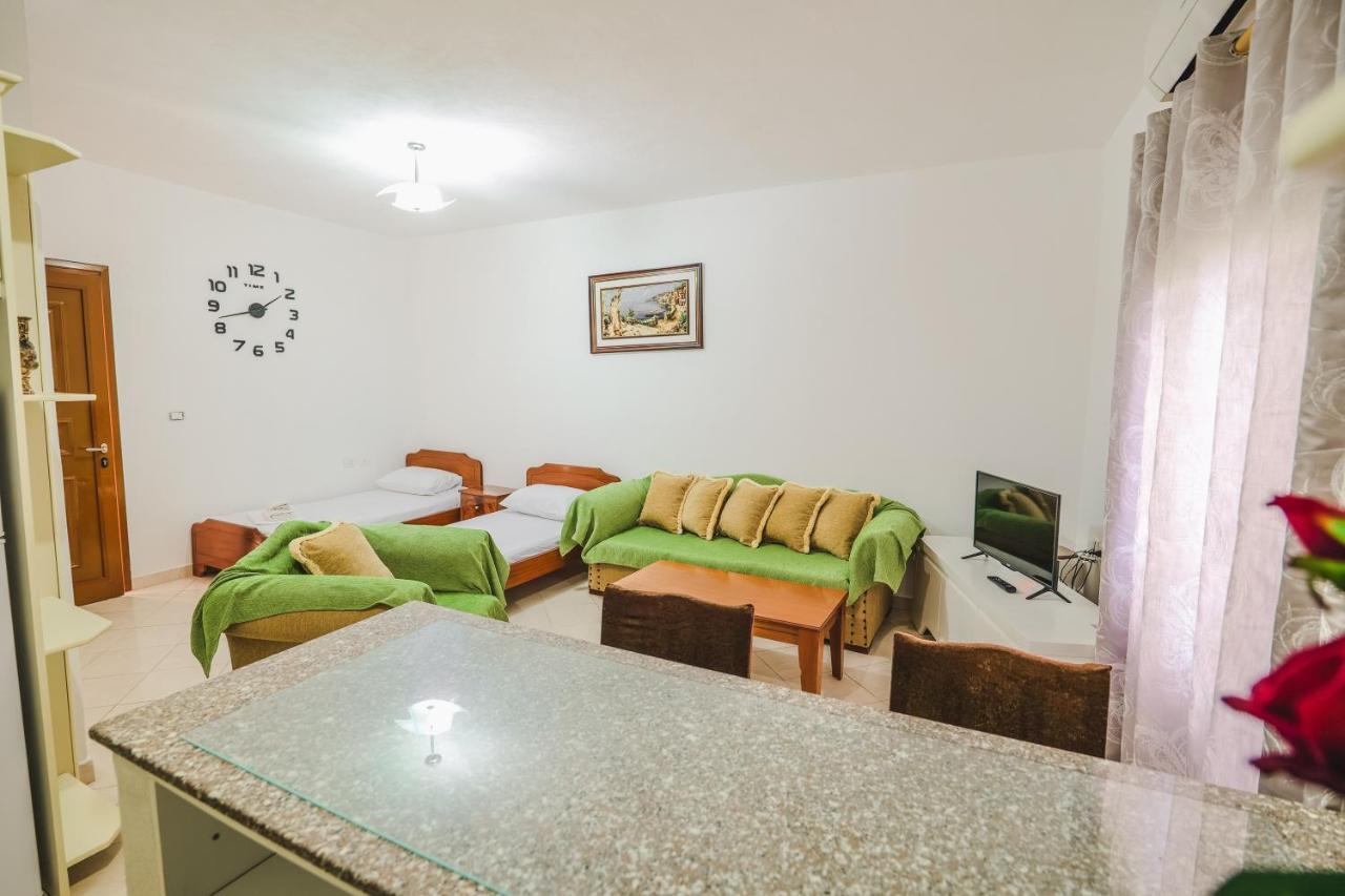 Vila Fredi Ksamil Exterior foto